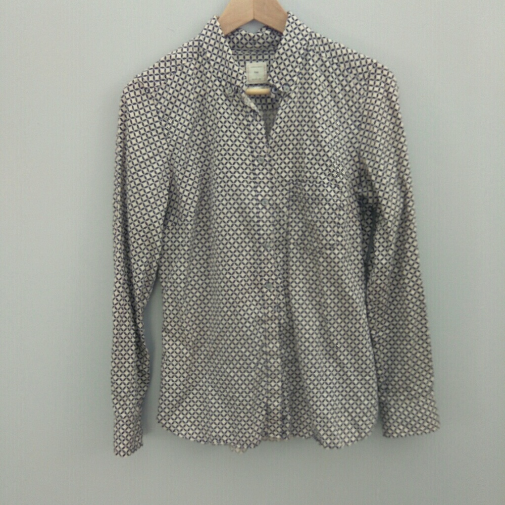 Gap button down shirt